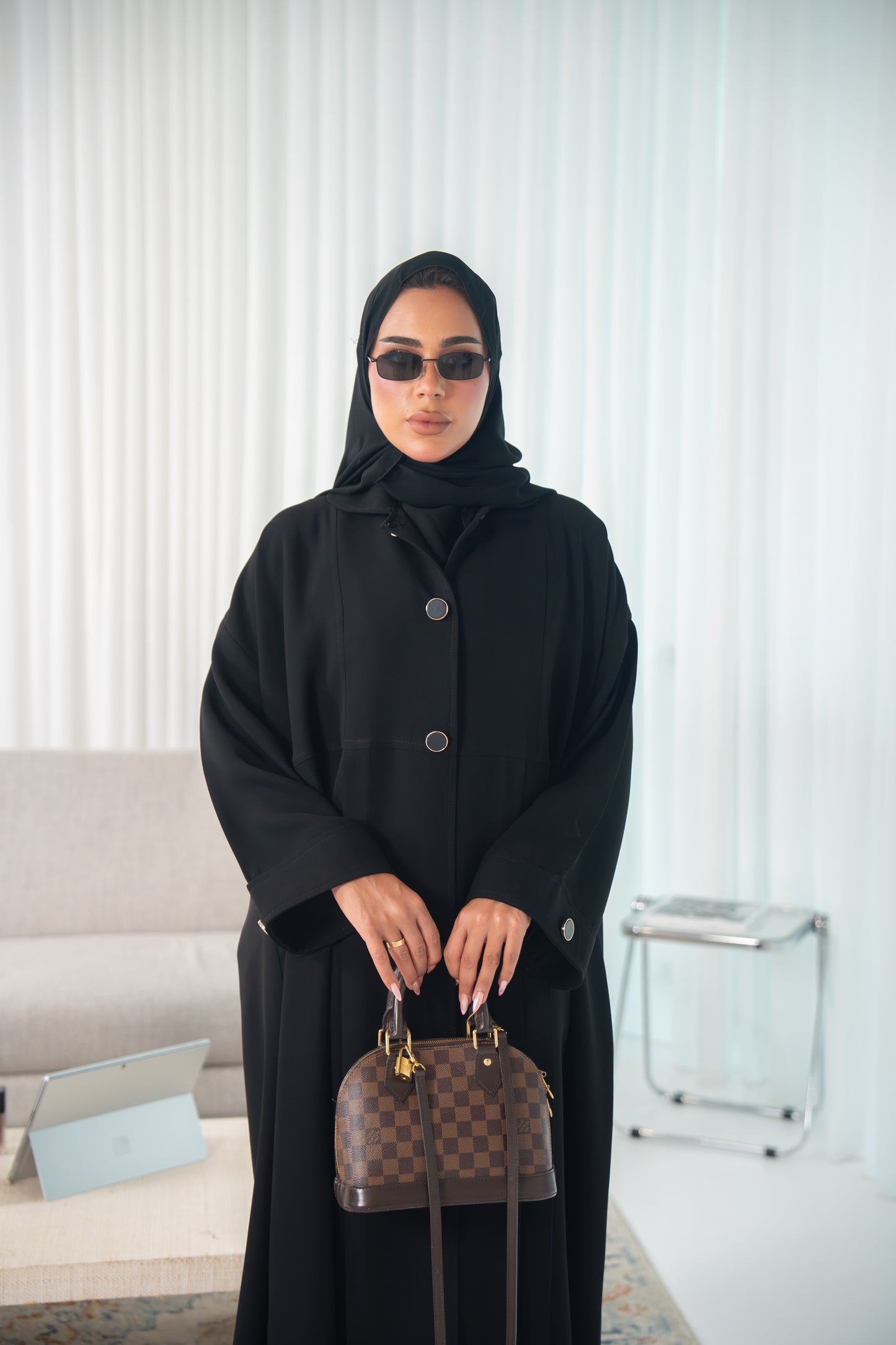 Layali Abaya – Classic Elegance in Crepe Cuba