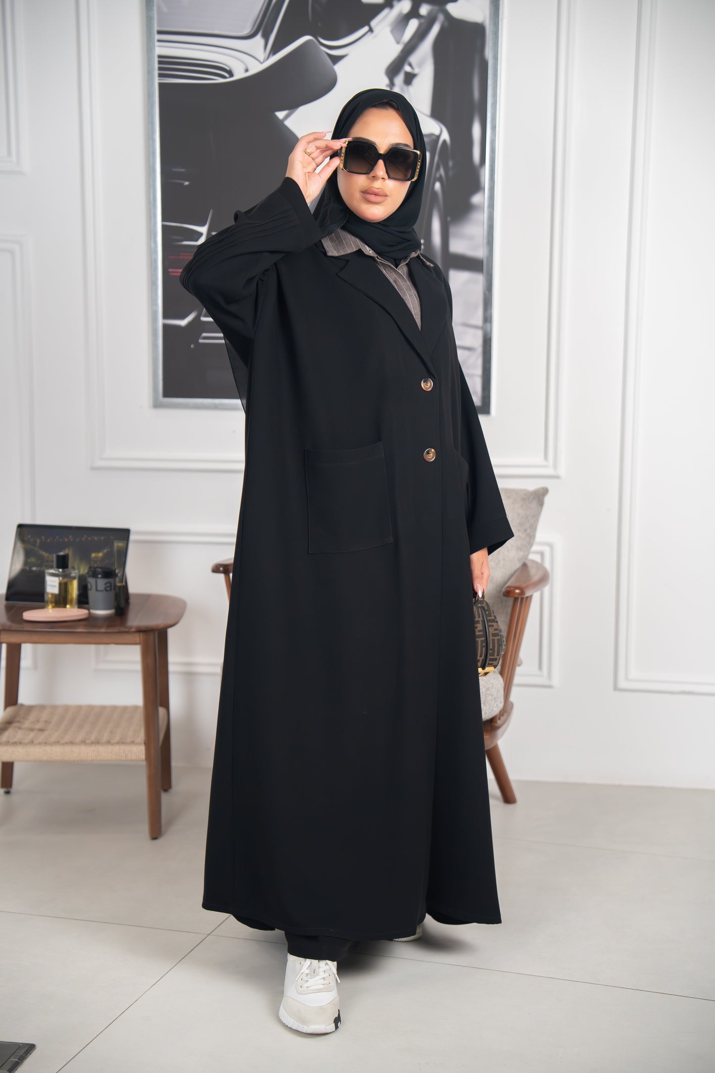 Rihla Abaya – Urban Elegance in Crepe Cuba