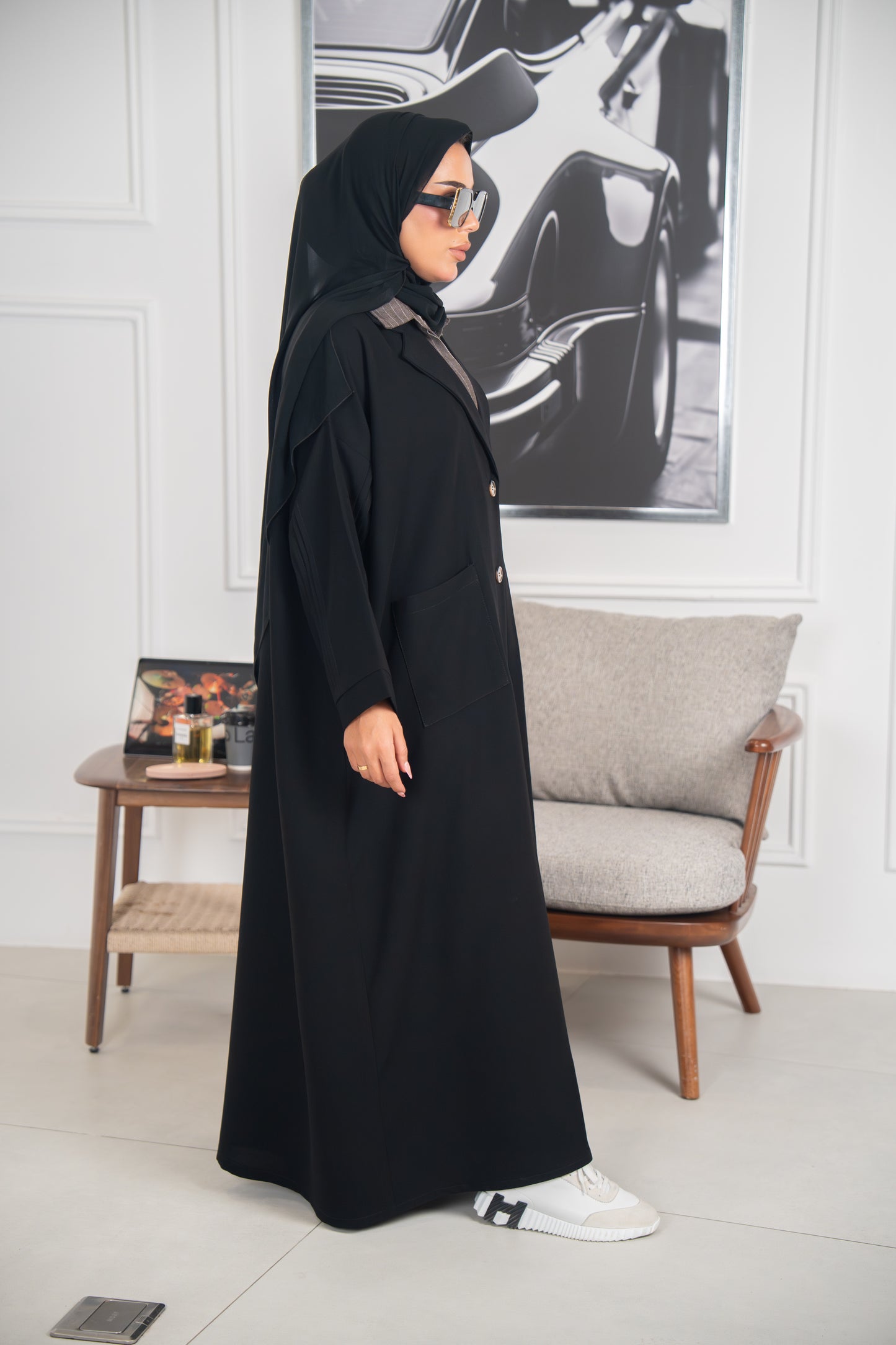 Rihla Abaya – Urban Elegance in Crepe Cuba