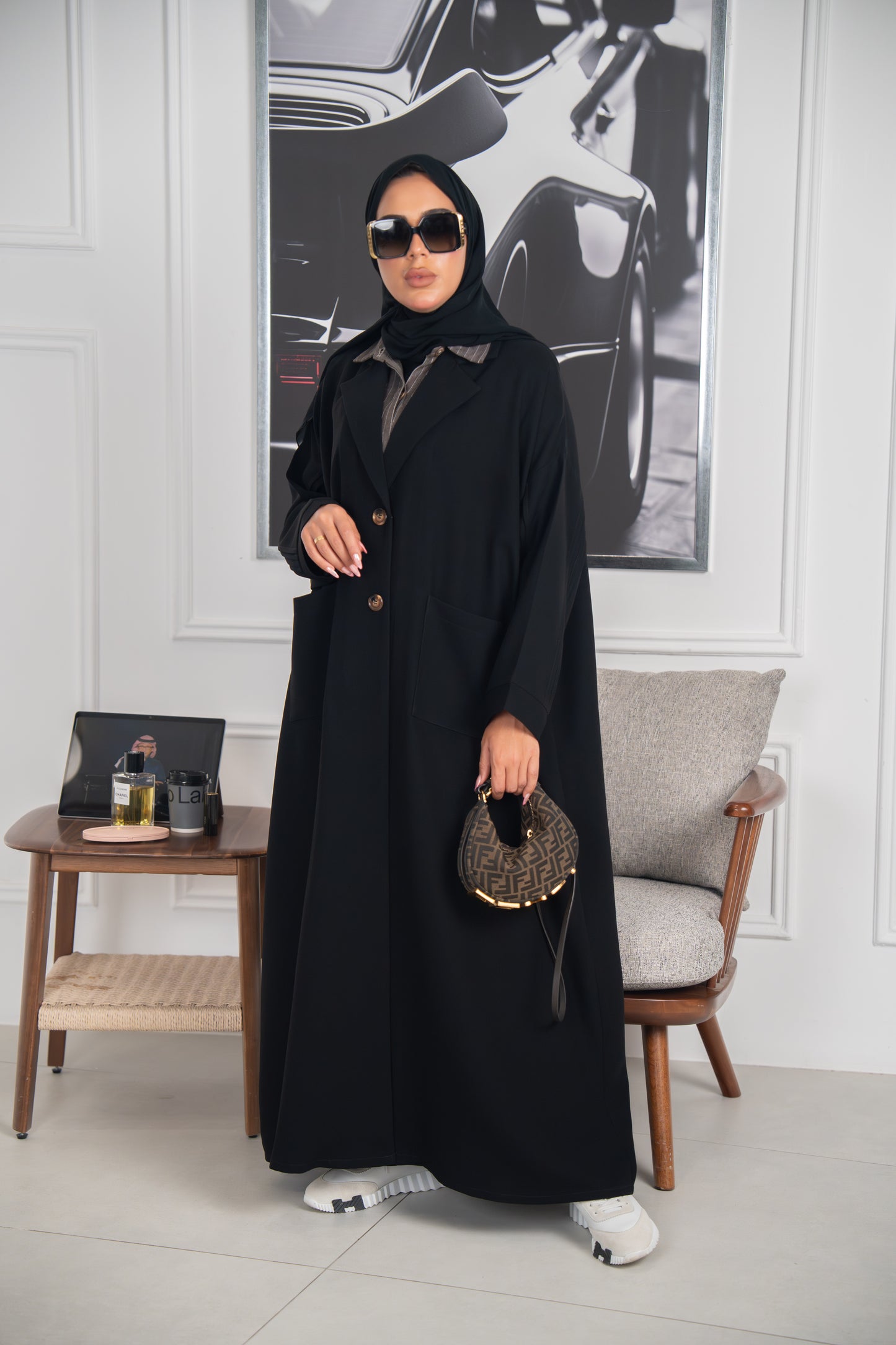 Rihla Abaya – Urban Elegance in Crepe Cuba