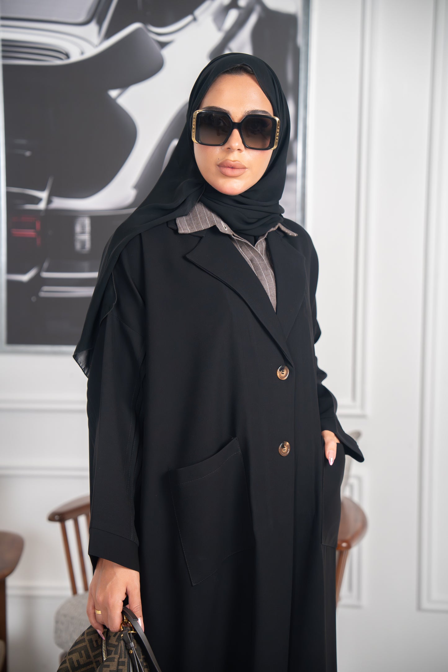 Rihla Abaya – Urban Elegance in Crepe Cuba