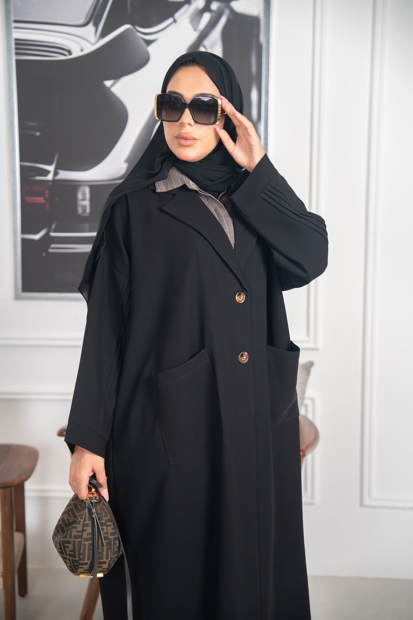 Rihla Abaya – Urban Elegance in Crepe Cuba