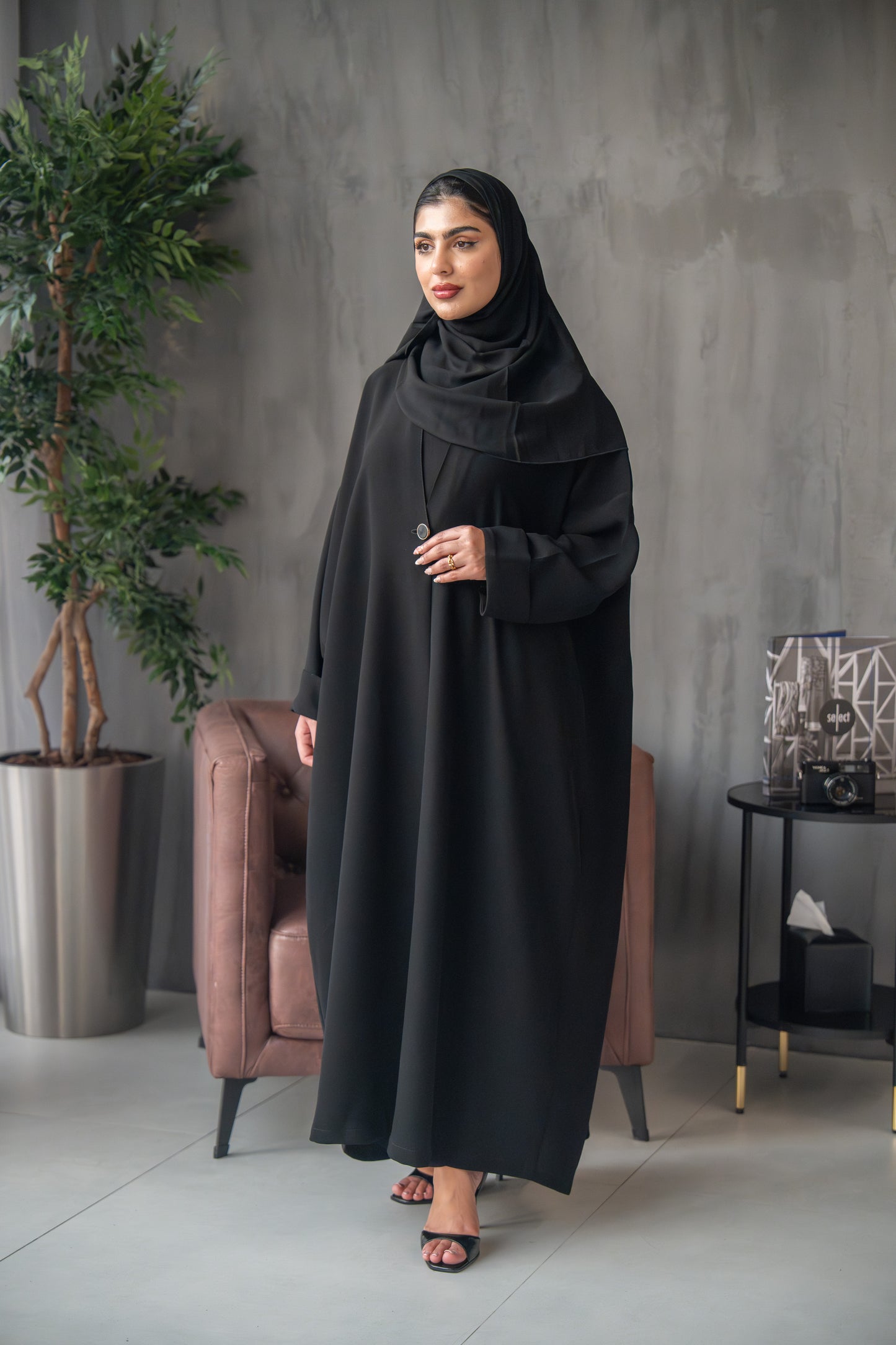 Minimalist One-Button Abaya
