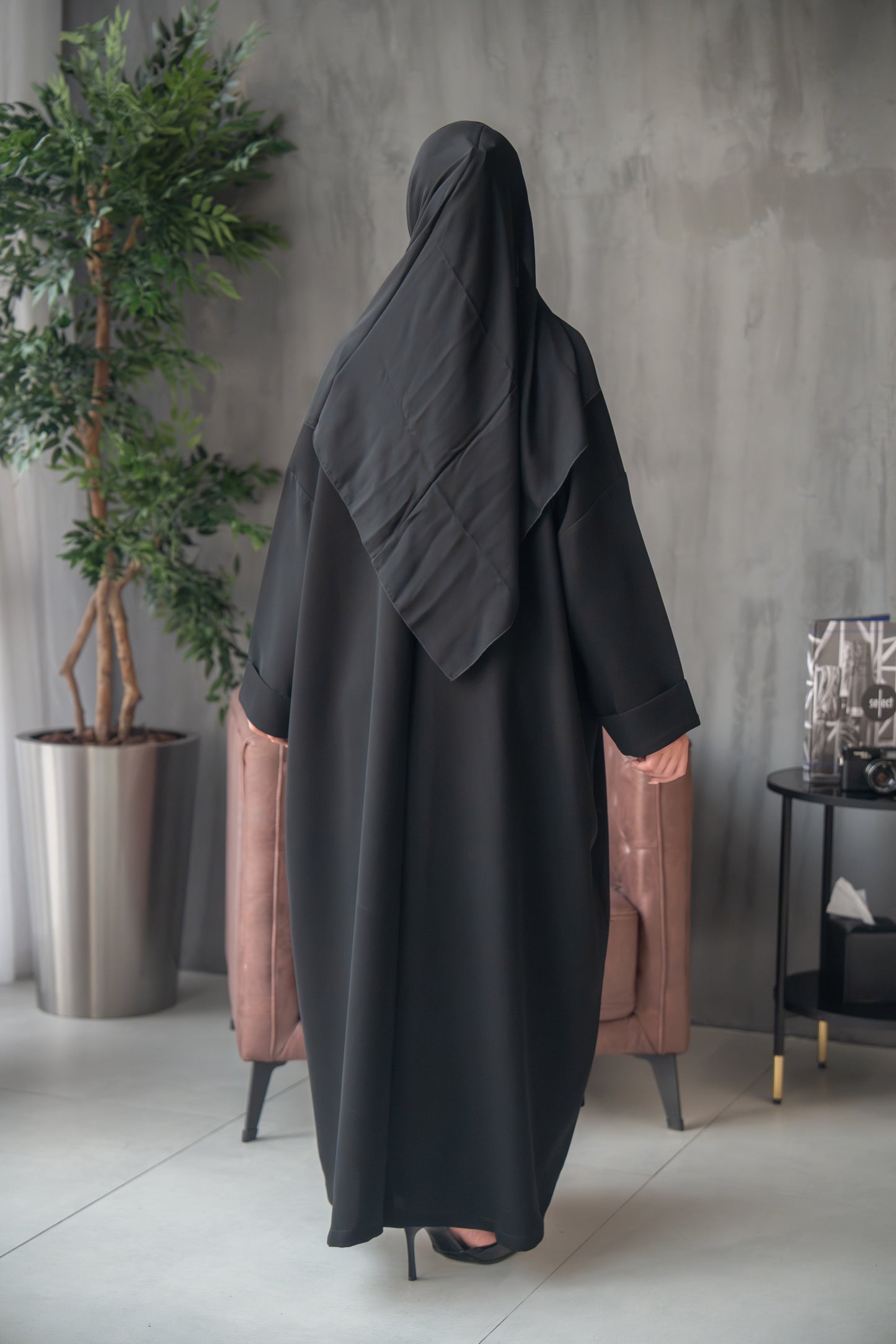 Minimalist One-Button Abaya