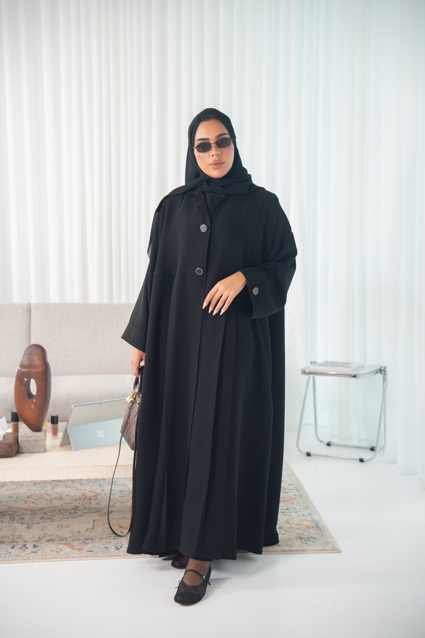 Layali Abaya – Classic Elegance in Crepe Cuba