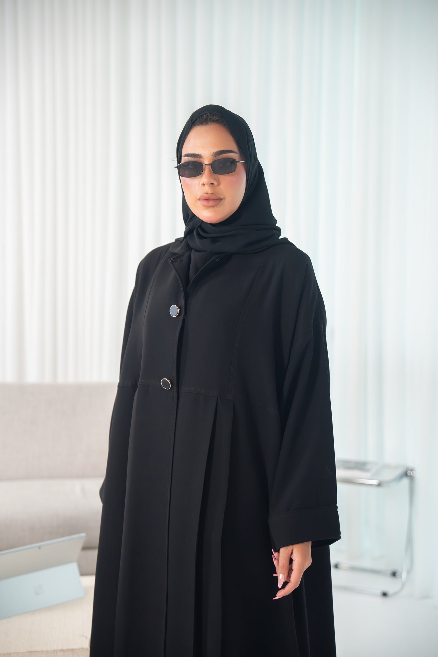 Layali Abaya – Classic Elegance in Crepe Cuba