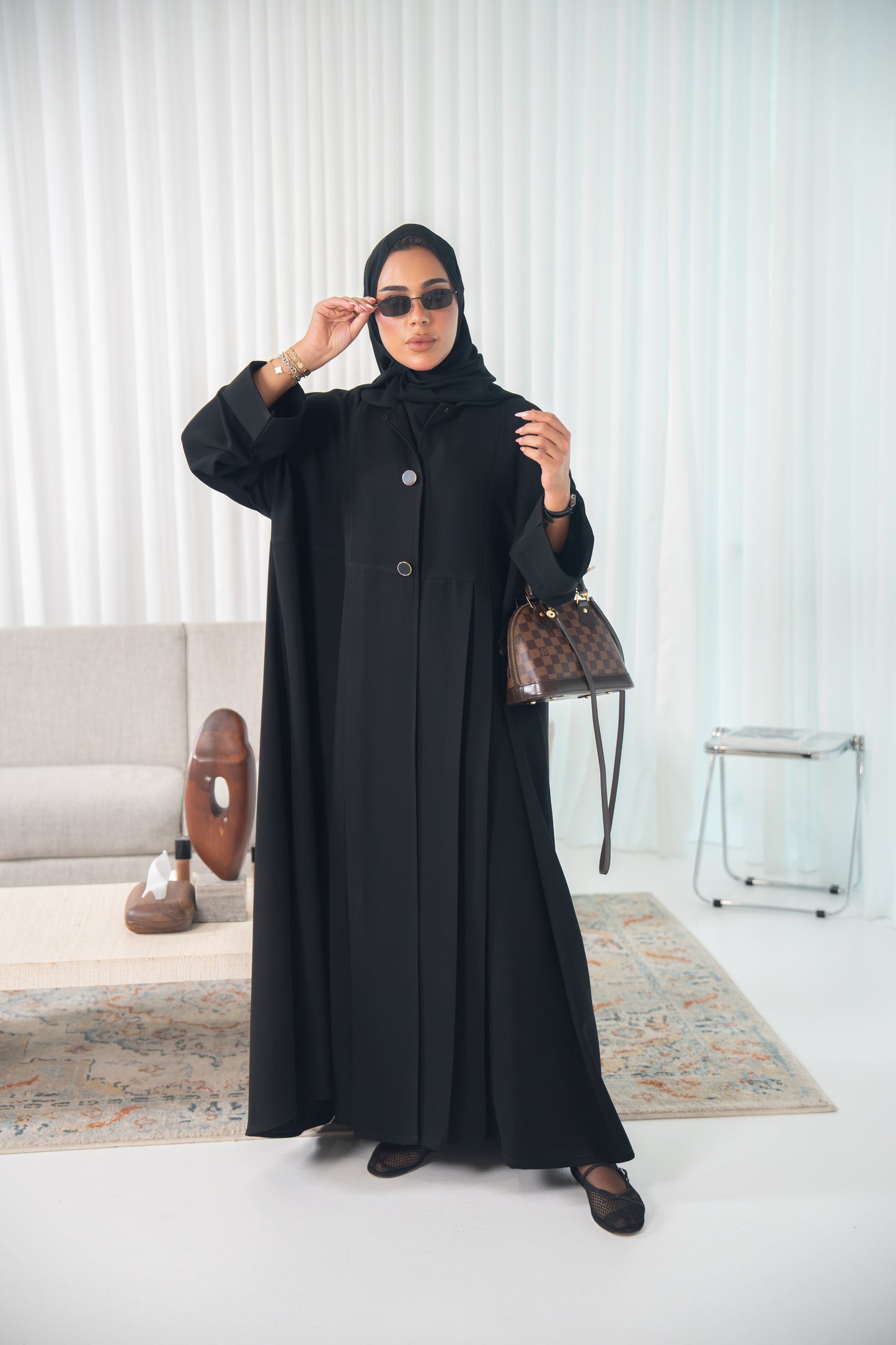Layali Abaya – Classic Elegance in Crepe Cuba
