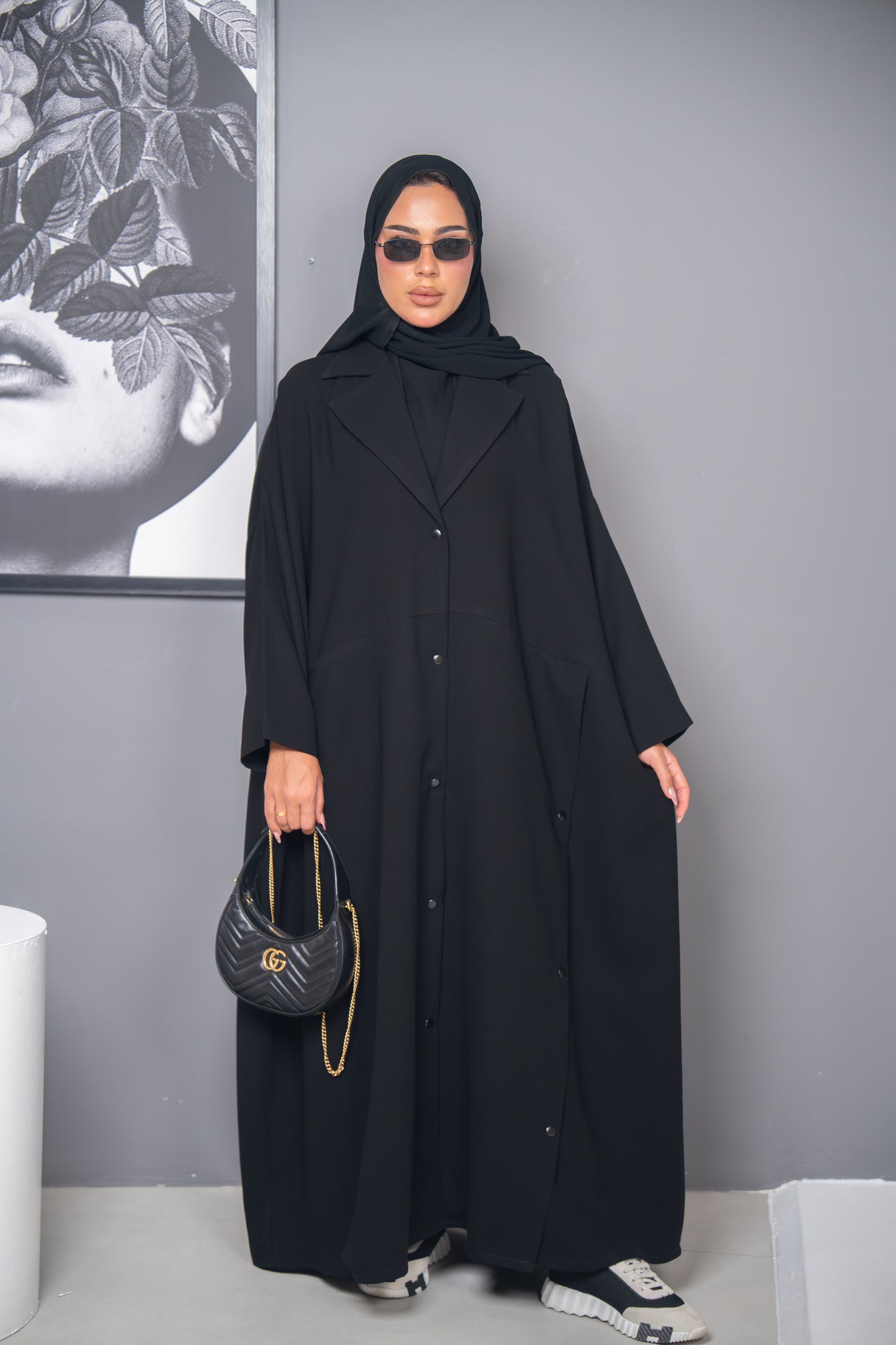 Nouran Abaya – Structured Grace in Crepe Cuba