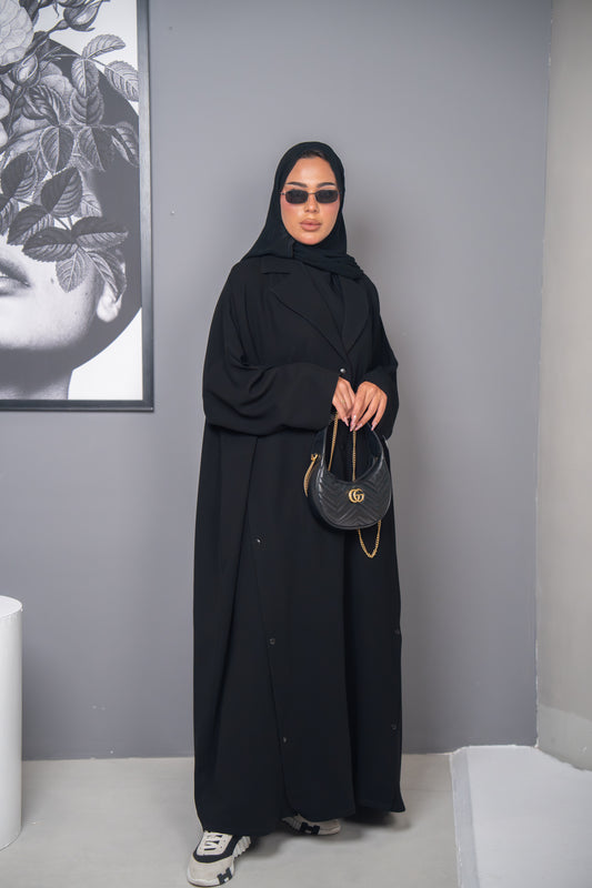 Nouran Abaya – Structured Grace in Crepe Cuba