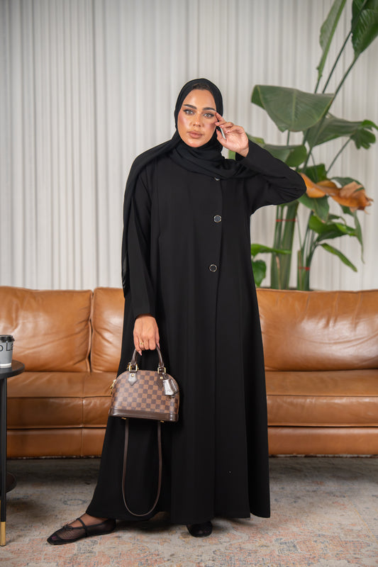 Dana Abaya – Bold Simplicity in Crepe Cuba