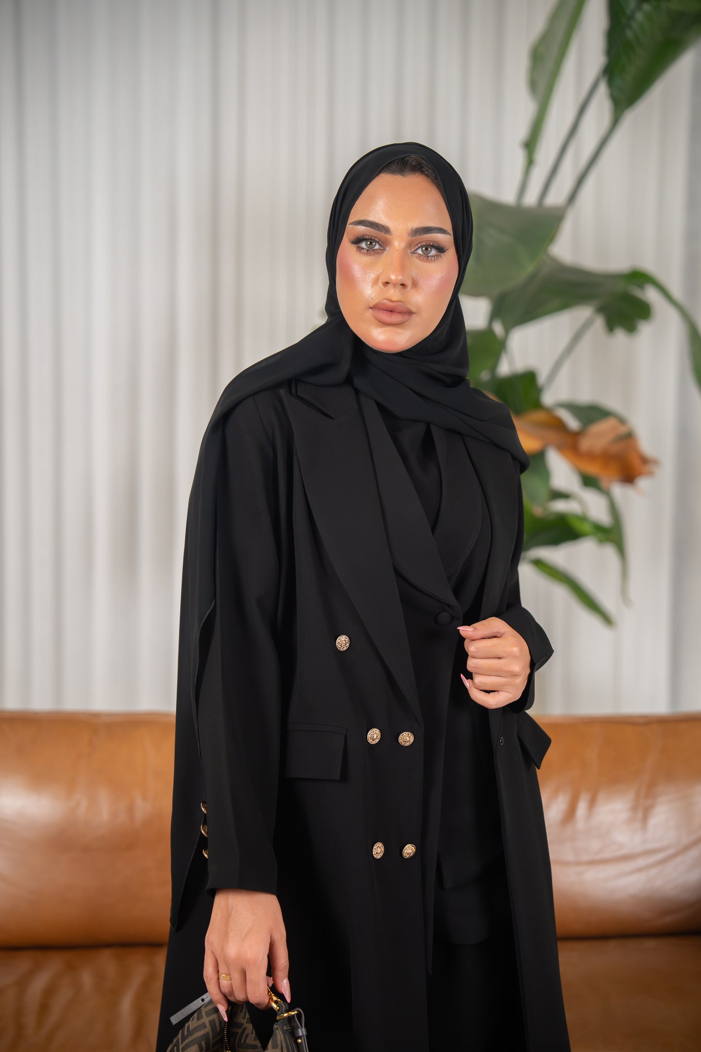 Rimal Abaya – Power & Prestige in Crepe Cuba