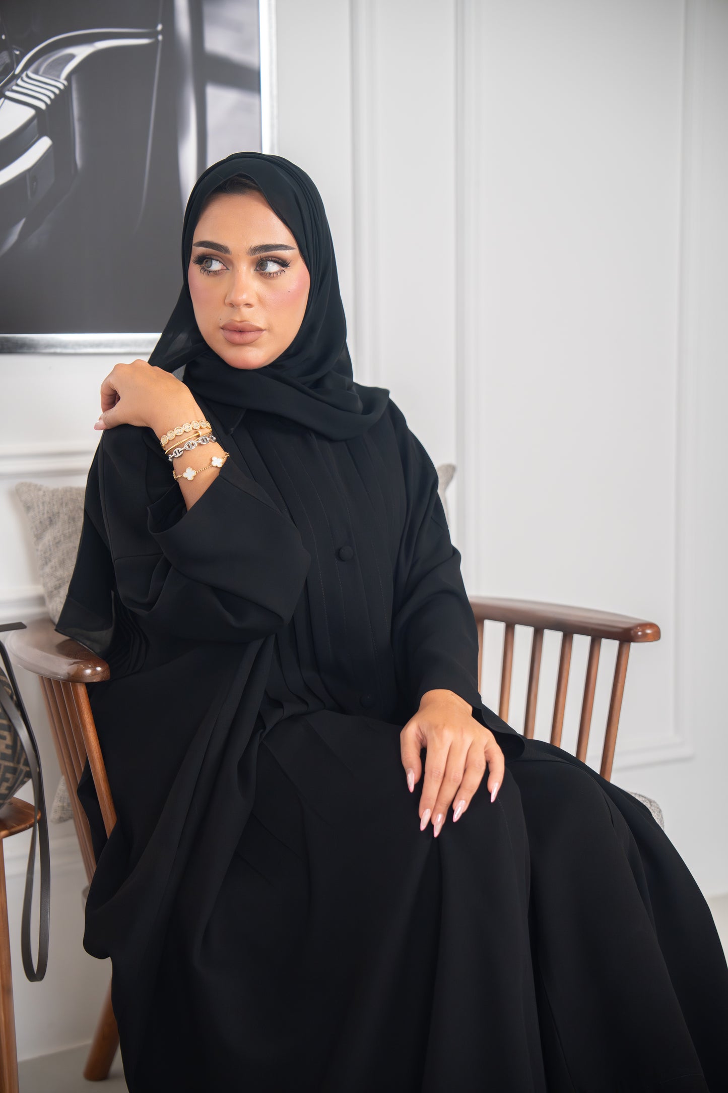 Tayrah Abaya – Pleated Elegance in Motion