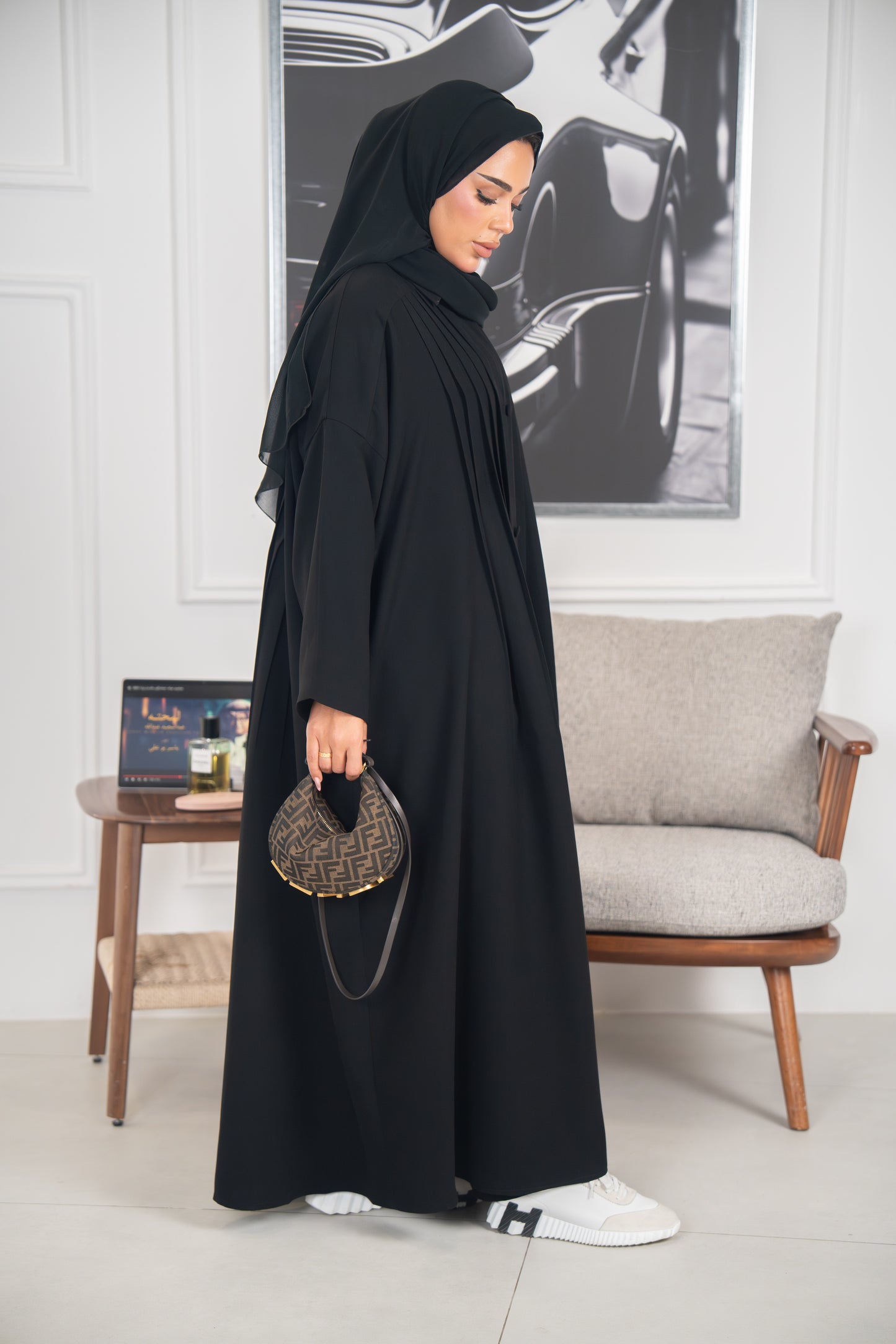 Tayrah Abaya – Pleated Elegance in Motion
