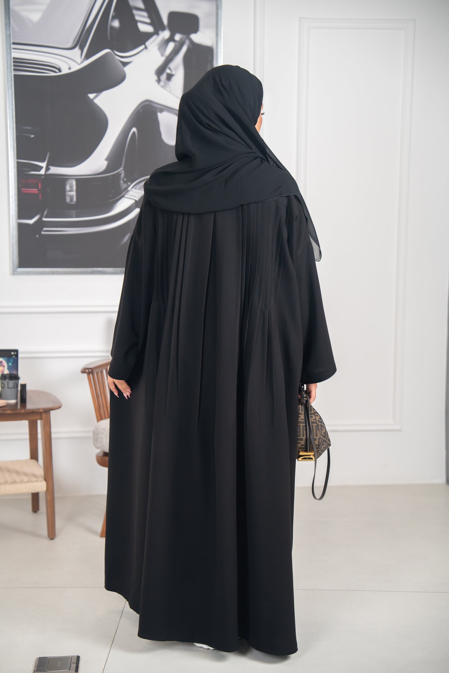 Tayrah Abaya – Pleated Elegance in Motion